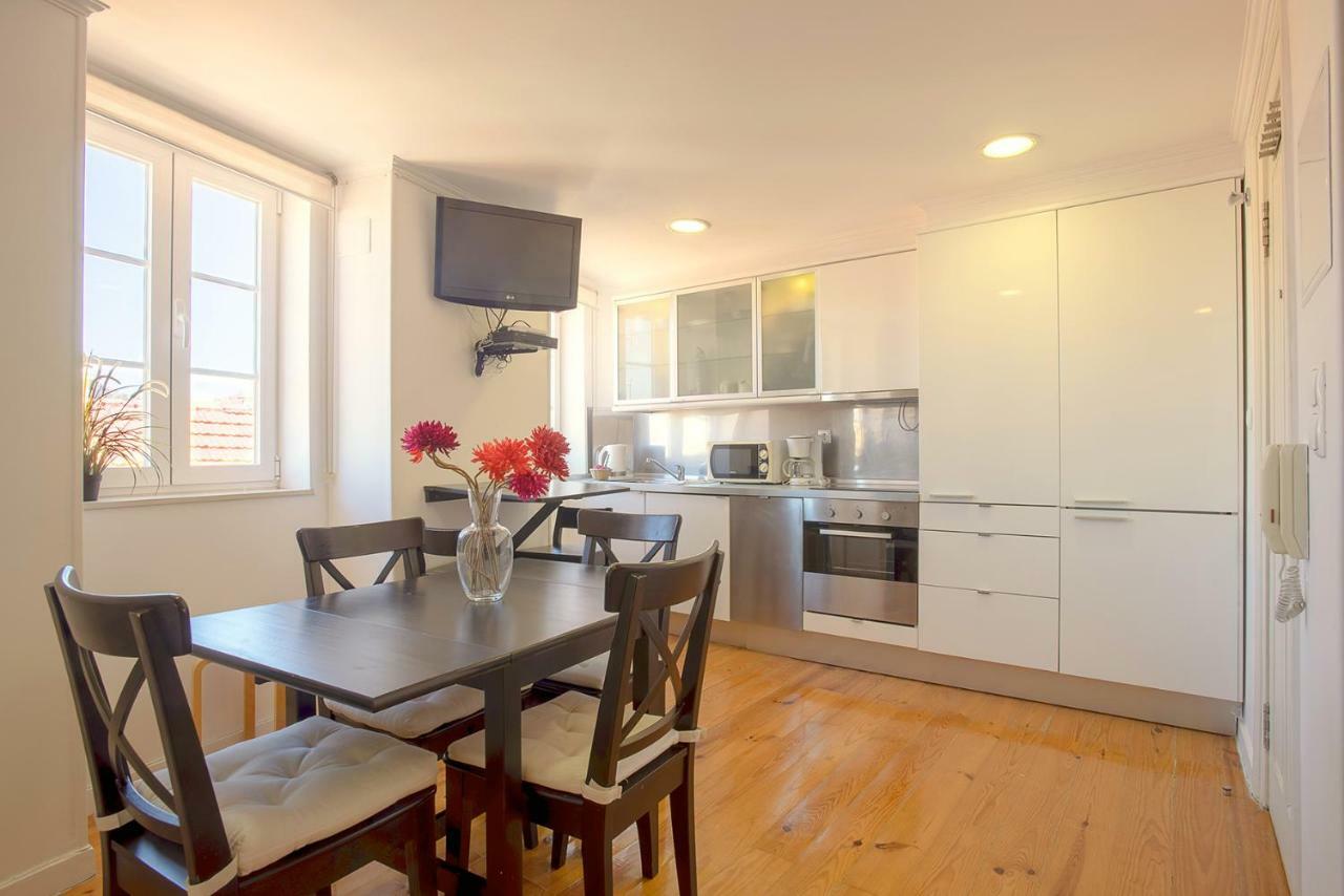 Myplacelisbon - Mouraria Duplex Apartment