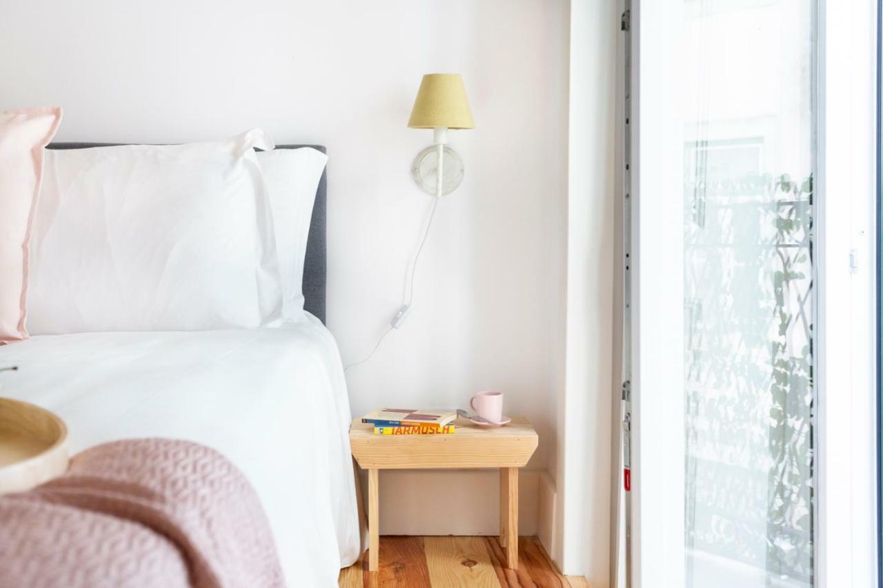 Appartement Altido Chic 1br Apt With Balcony Close By Graça Viewpoint&tram Stops Lisboa