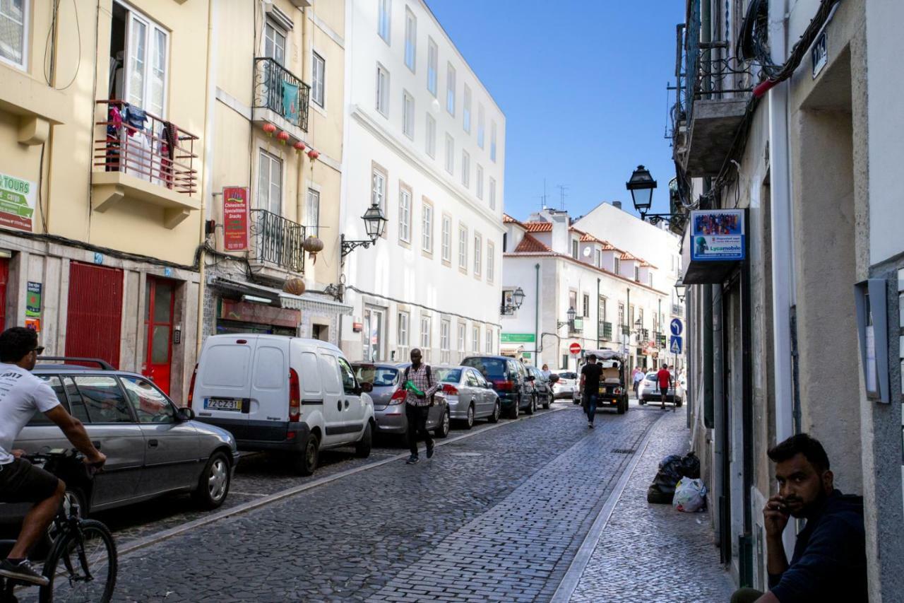 Altido Chic 1br Apt With Balcony Close By Graça Viewpoint&tram Stops Appartement Lisboa