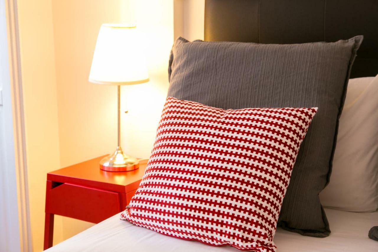 Joivy Cosy 1-bed Flat With Balcony In Alfama, Moments From The Port Lisbon