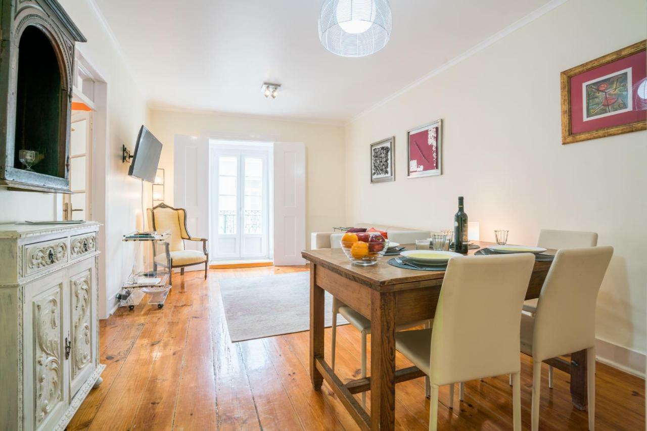 Sao Bento Authentic Apartment. Appartement Lissabon