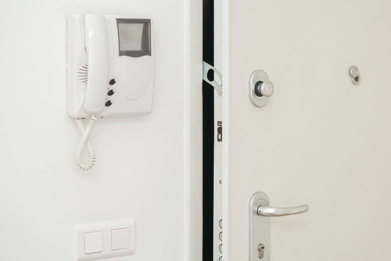 Places - Areeiro Apartment *