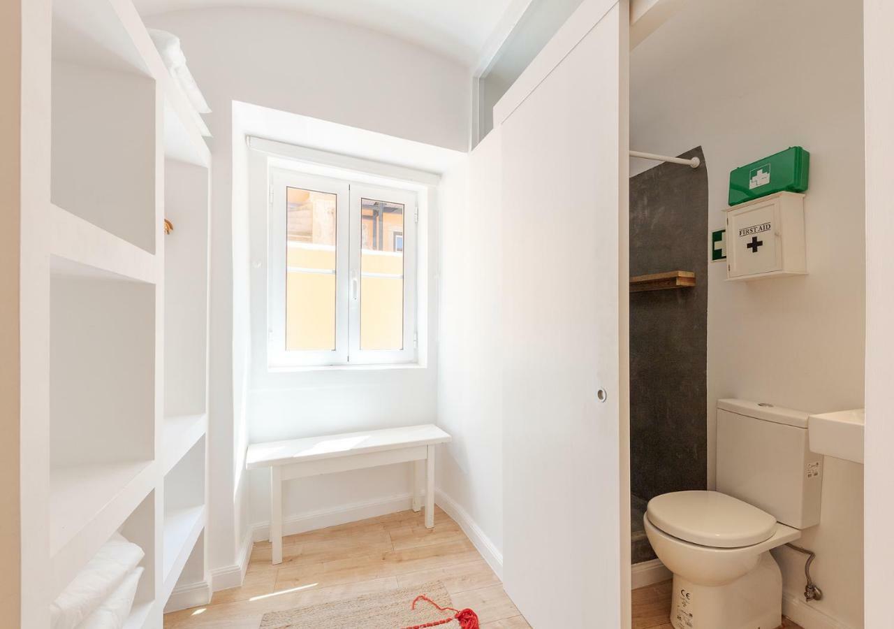 Apartment Hidden Gem In Prazeres - Self Check-in - Lx Factory *
