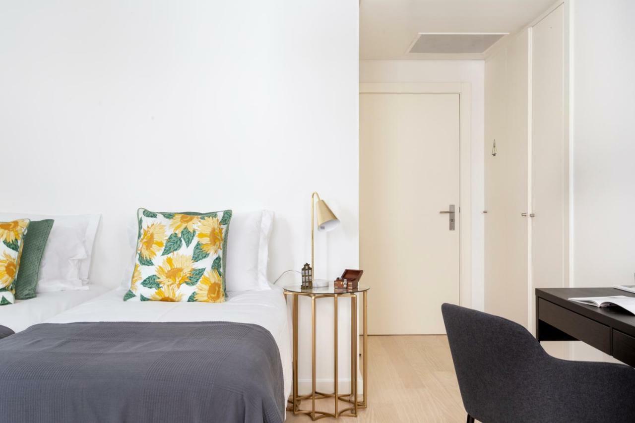 Apartment Altido Bright And Elegant 1br With Workspace And Huge Terrace In Pena, Close By Viewpoint
