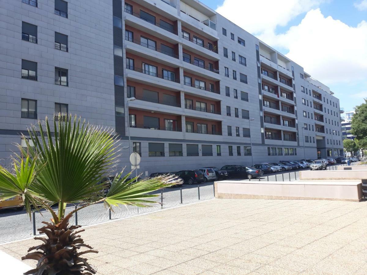 Appartement Parque Nacoes Lissabon
