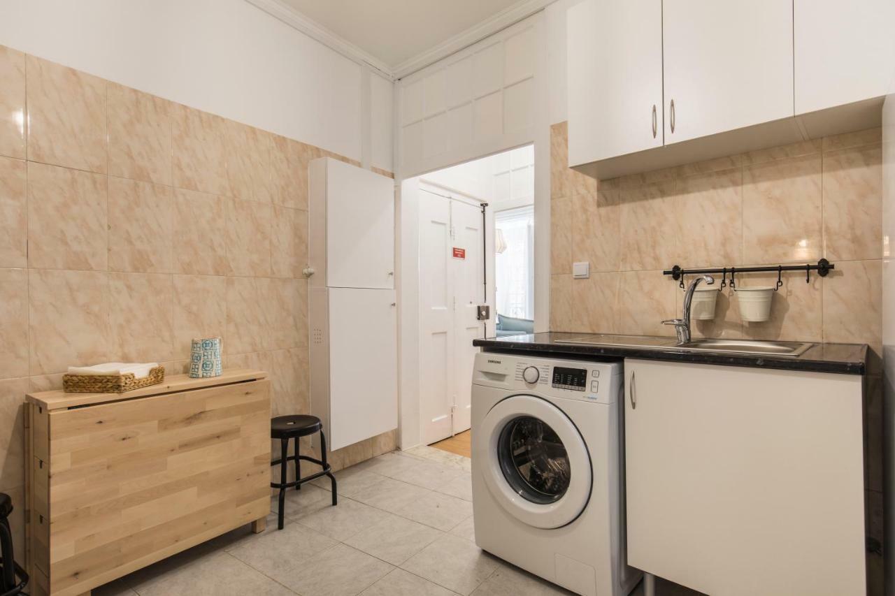 Apartment Blue Tiles In Center Lissabon
