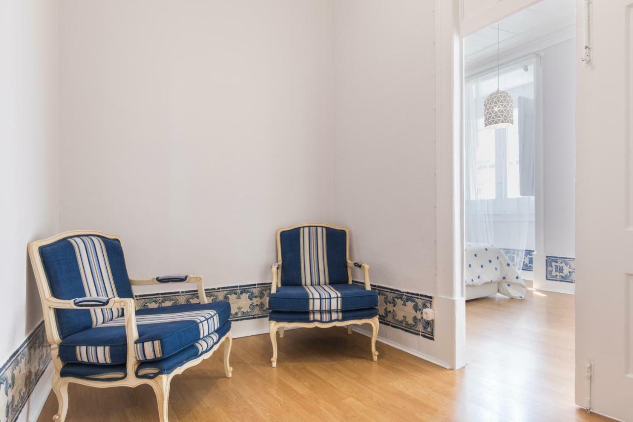 Blue Tiles In Center Apartment Lissabon