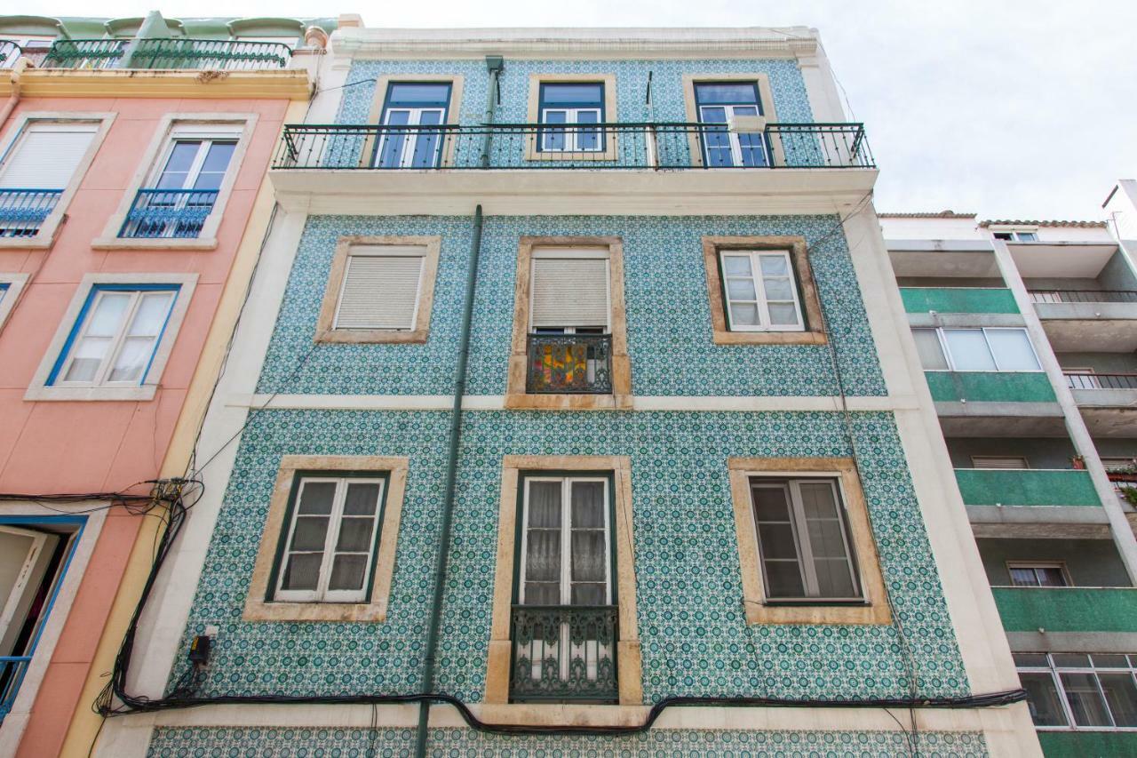 Typical Light Filled Graca W Ac, By Timecooler Apartment Lisbon