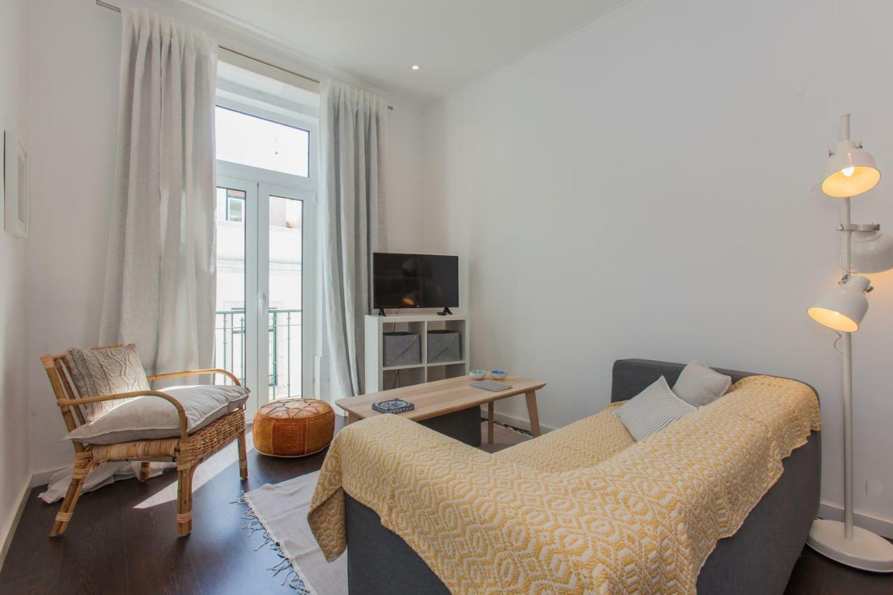 Typical Light Filled Graca W Ac, By Timecooler Apartment *