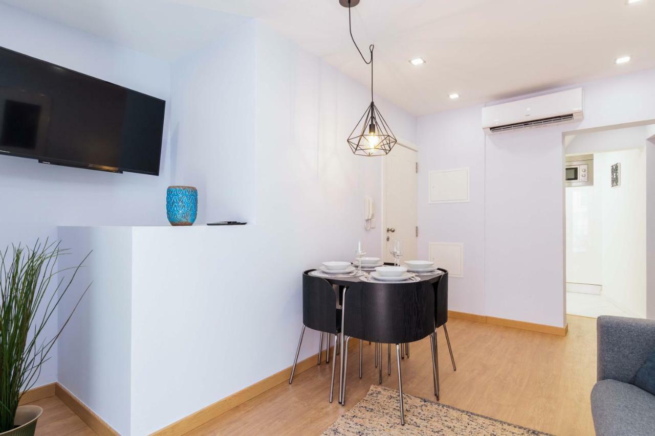 Apartment Perfect, Cool, Aircon, 2 Beds 2 Bath Location Lissabon