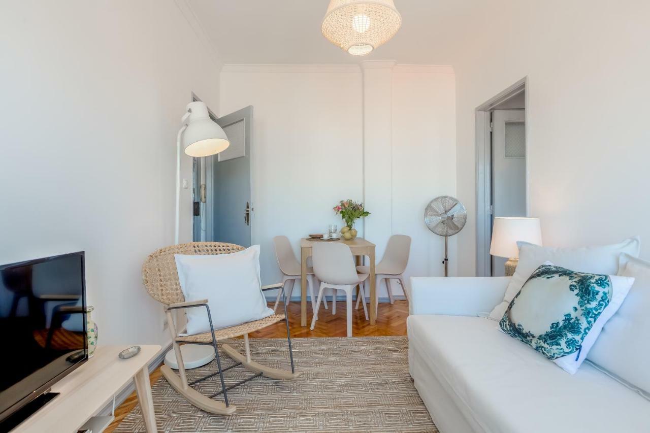 Renovated Sunny With Amazing Sunset Balcony , By Timecooler Apartment