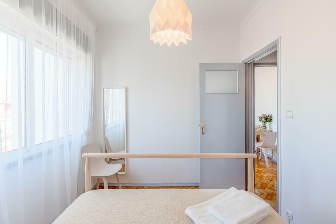 Apartment Renovated Sunny With Amazing Sunset Balcony , By Timecooler Lissabon
