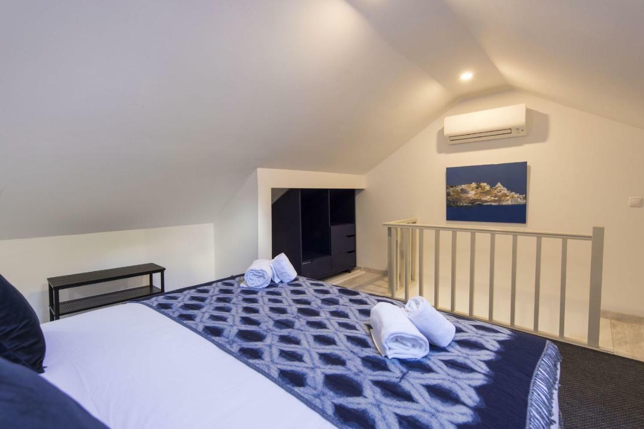 Appartement Traditional Duplex In Principe Real