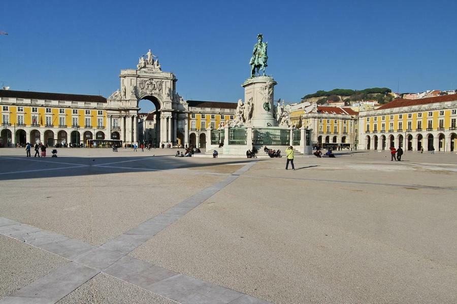 - Patio Da Galega * Lisboa