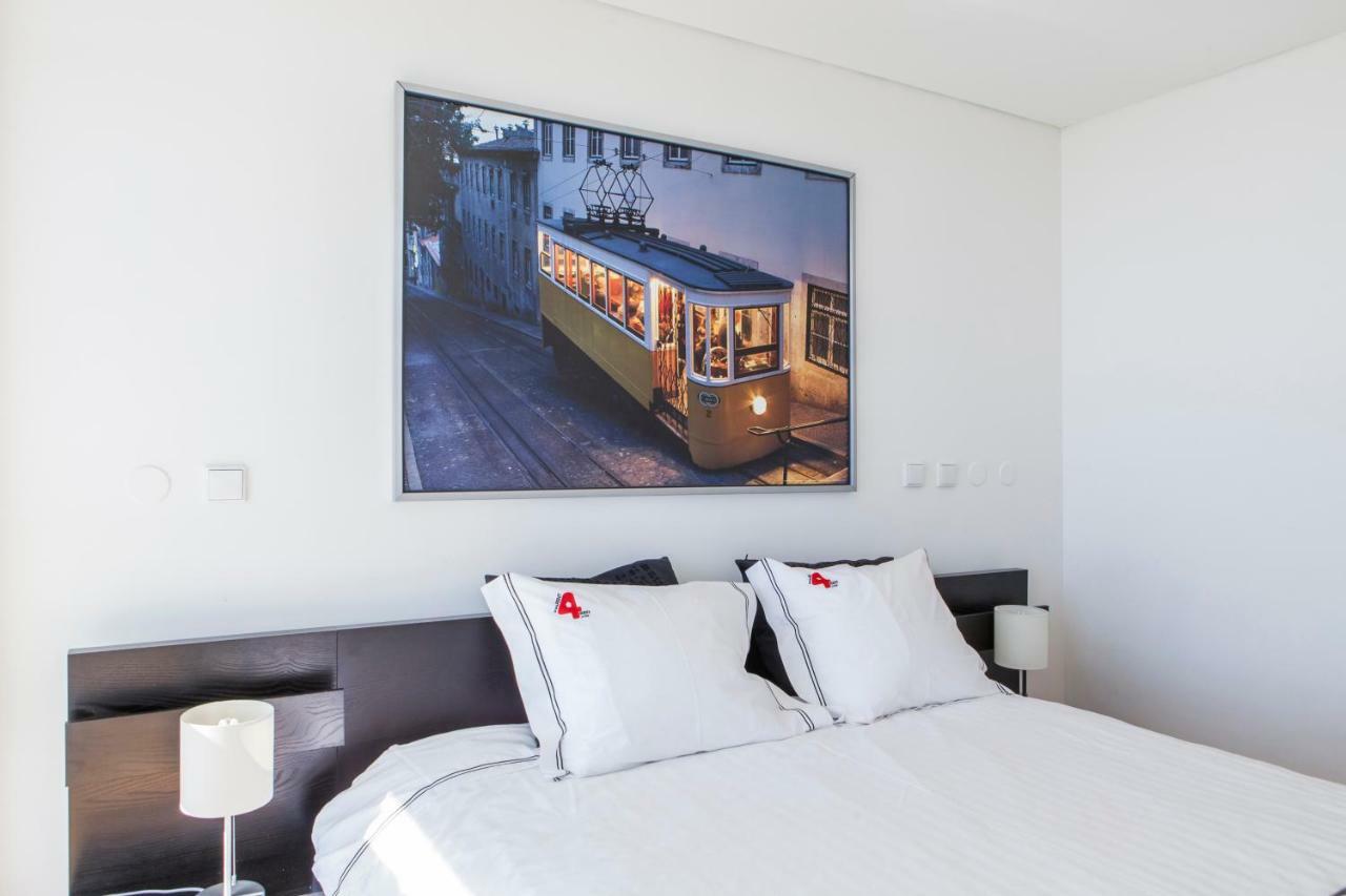 Appartement Rent4rest Parque Nacoes 17th Floor River View Lissabon