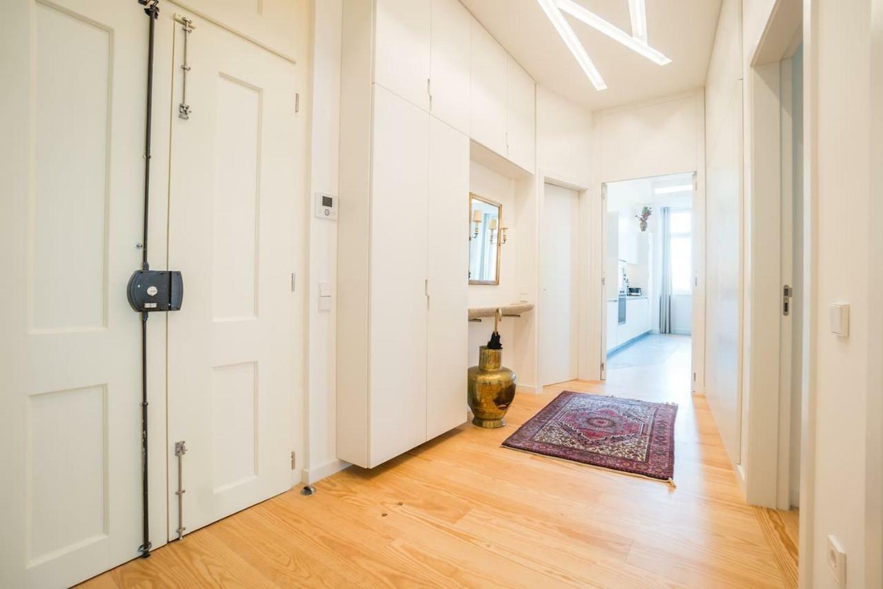 Spacious & Bright In Cais Sodre Lisboa