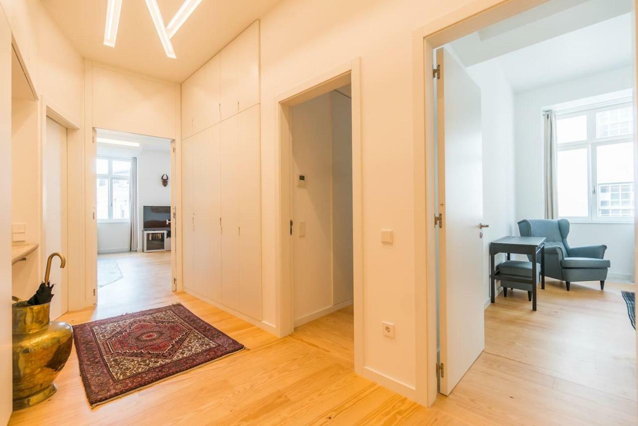 Spacious & Bright In Cais Sodre * Lisboa