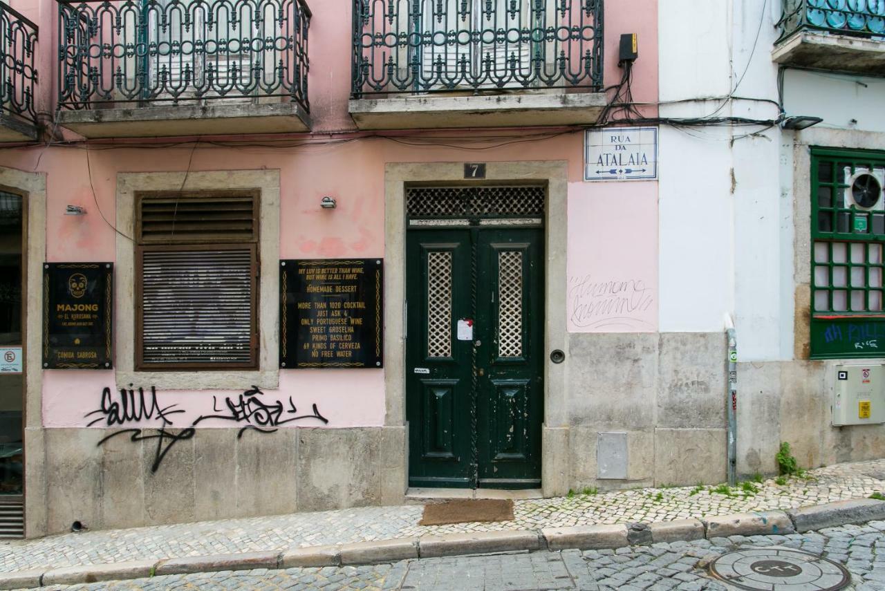 Joivy Splendid 2br Flat In Bairro Alto, Nearby Luis De Camoes Square Lissabon