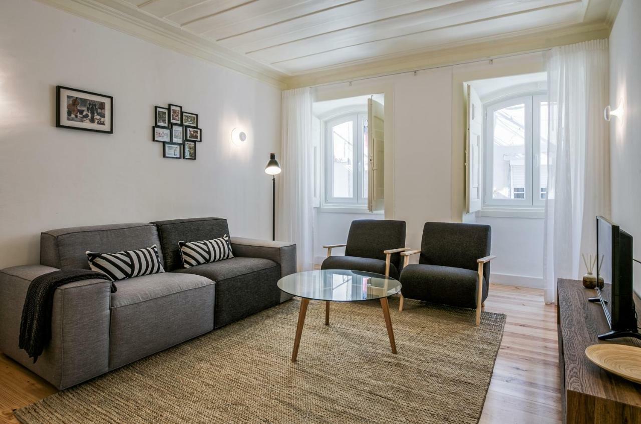 Hip Tailor Made Flat In Bairro Alto Lisboa