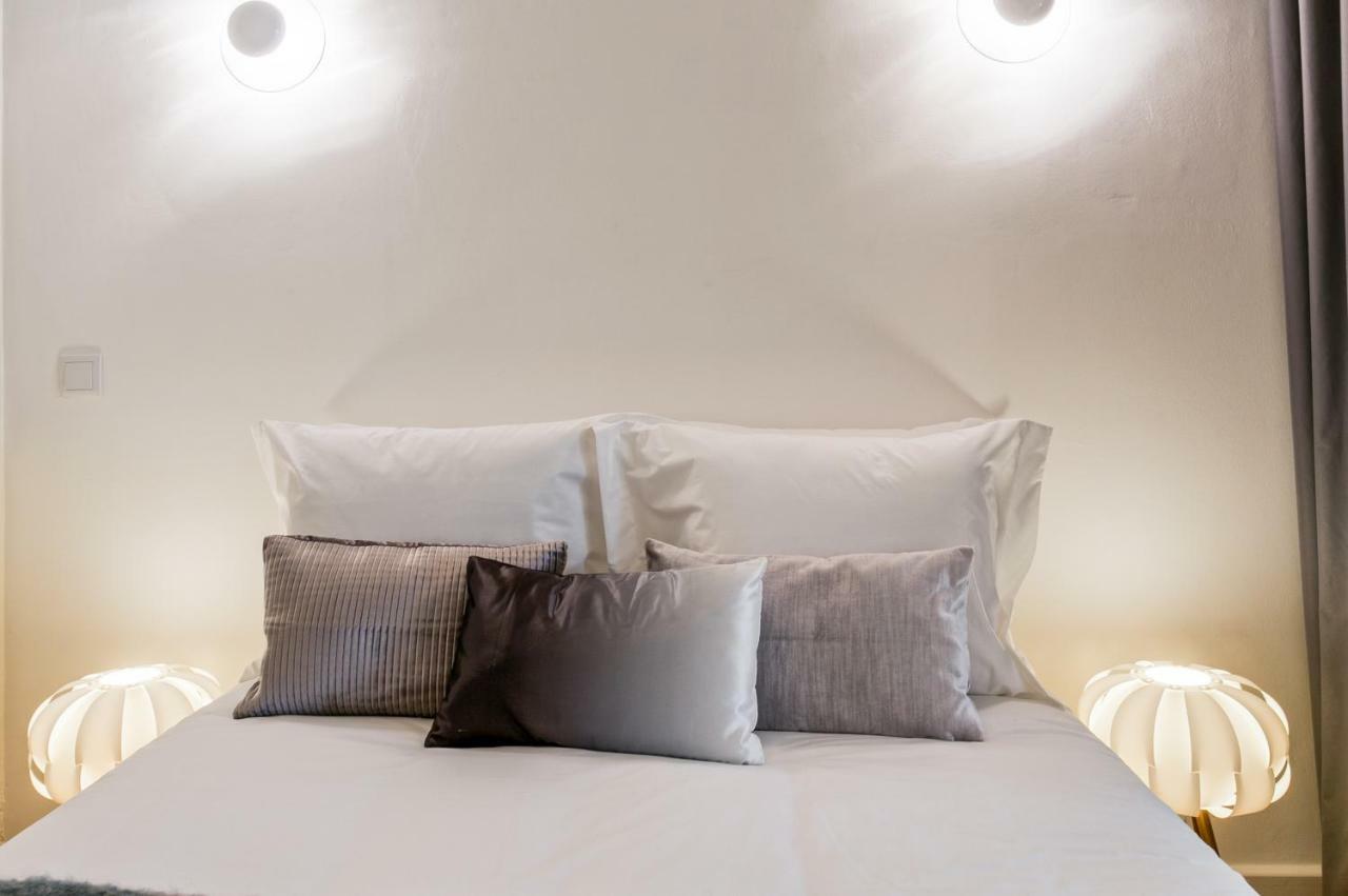 Hip Tailor Made Flat In Bairro Alto Lisboa
