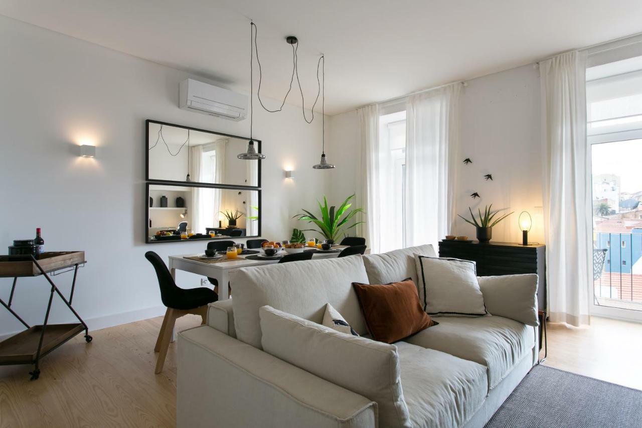 Altido Elegant Deluxe & Altido Luxurious 3-bedroom Apt With Terrace In Intendente Lissabon