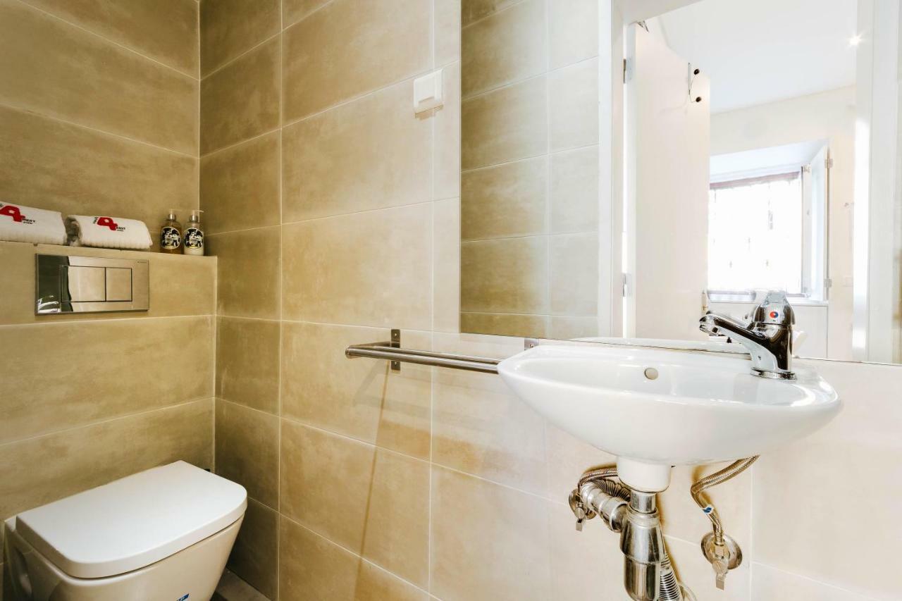 Rent4Rest Lisbon Downtown Tiny Studio Apartments Apartment
