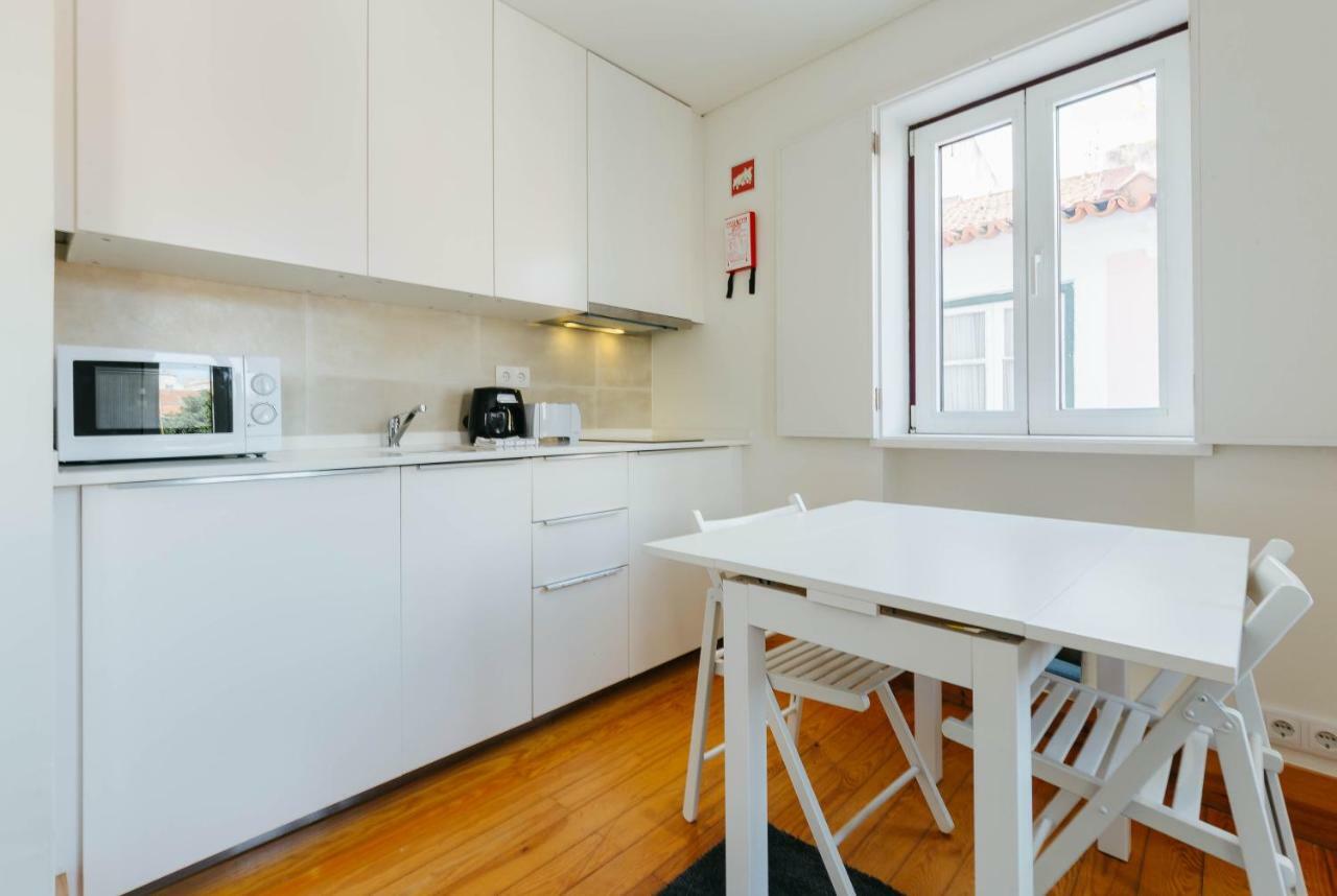 Rent4Rest Lisbon Downtown Tiny Studio Apartments * Lisbon