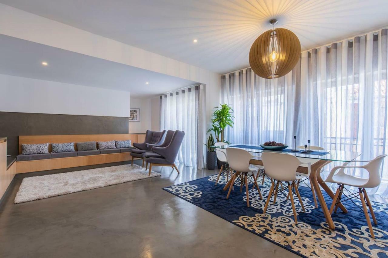Lovelystay - Sunshine In The Heart Of Graca *