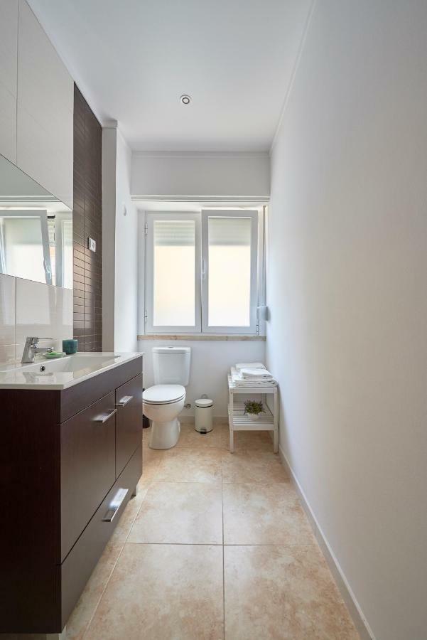 Belem Light Filled Apartment, By Timecooler Apartment