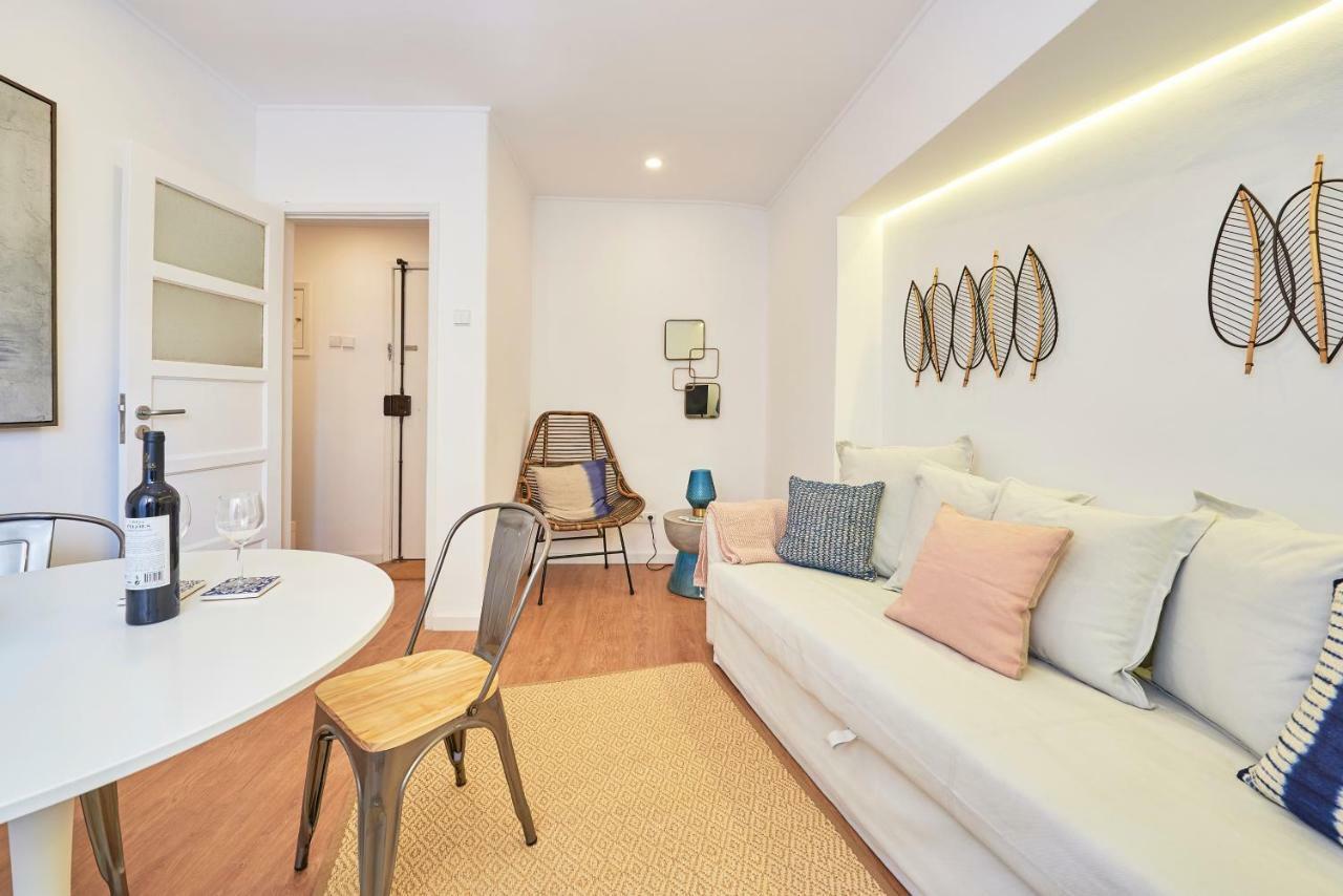 Belem Light Filled Apartment, By Timecooler Lisbon