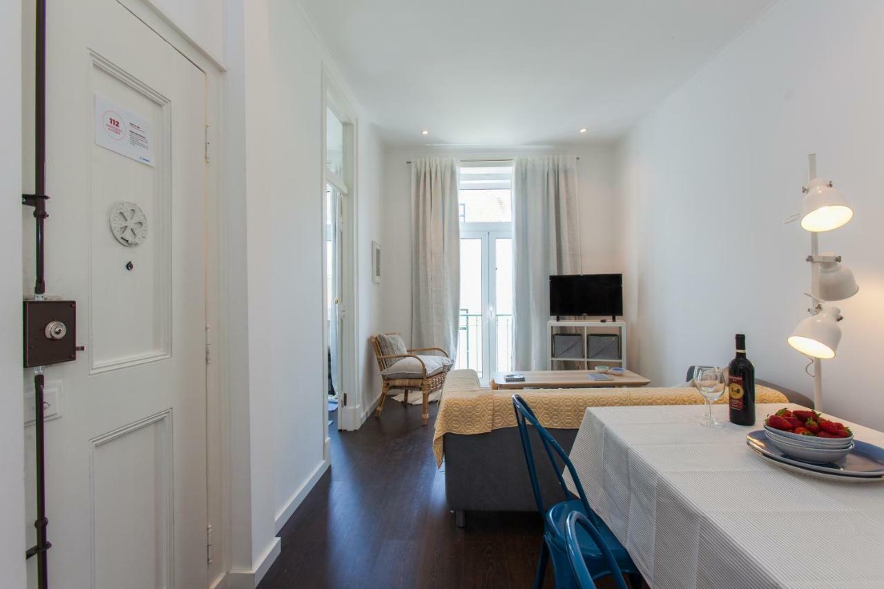 Apartment Typical Light Filled Graca W Ac, By Timecooler