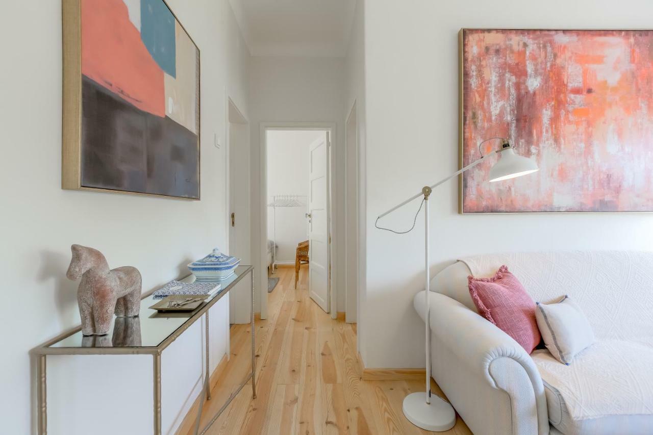 Sunny, Bright And Quiet Apartment, By Timecooler Apartment