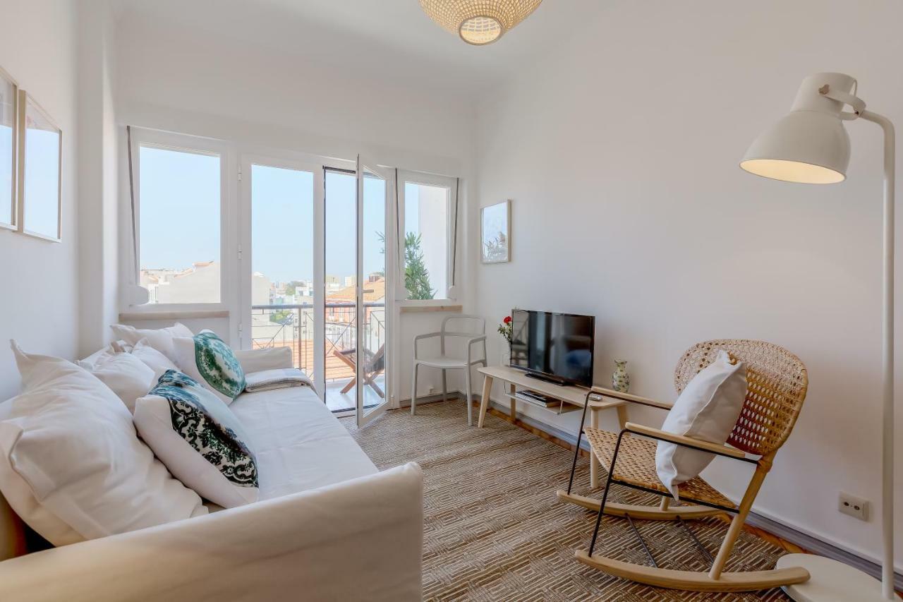 Apartment Renovated Sunny With Amazing Sunset Balcony , By Timecooler