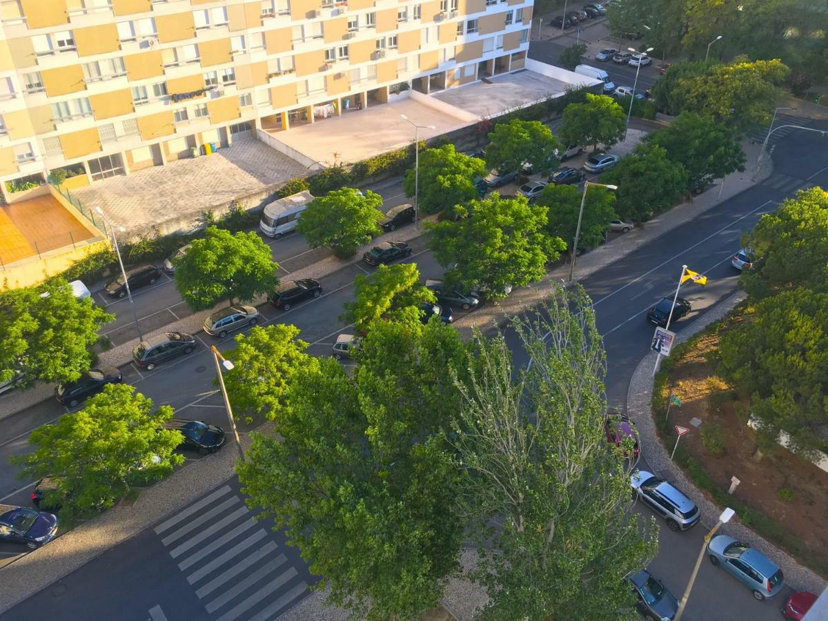 Sky View 3br + Near Airport + Free Parking Appartement Lisboa