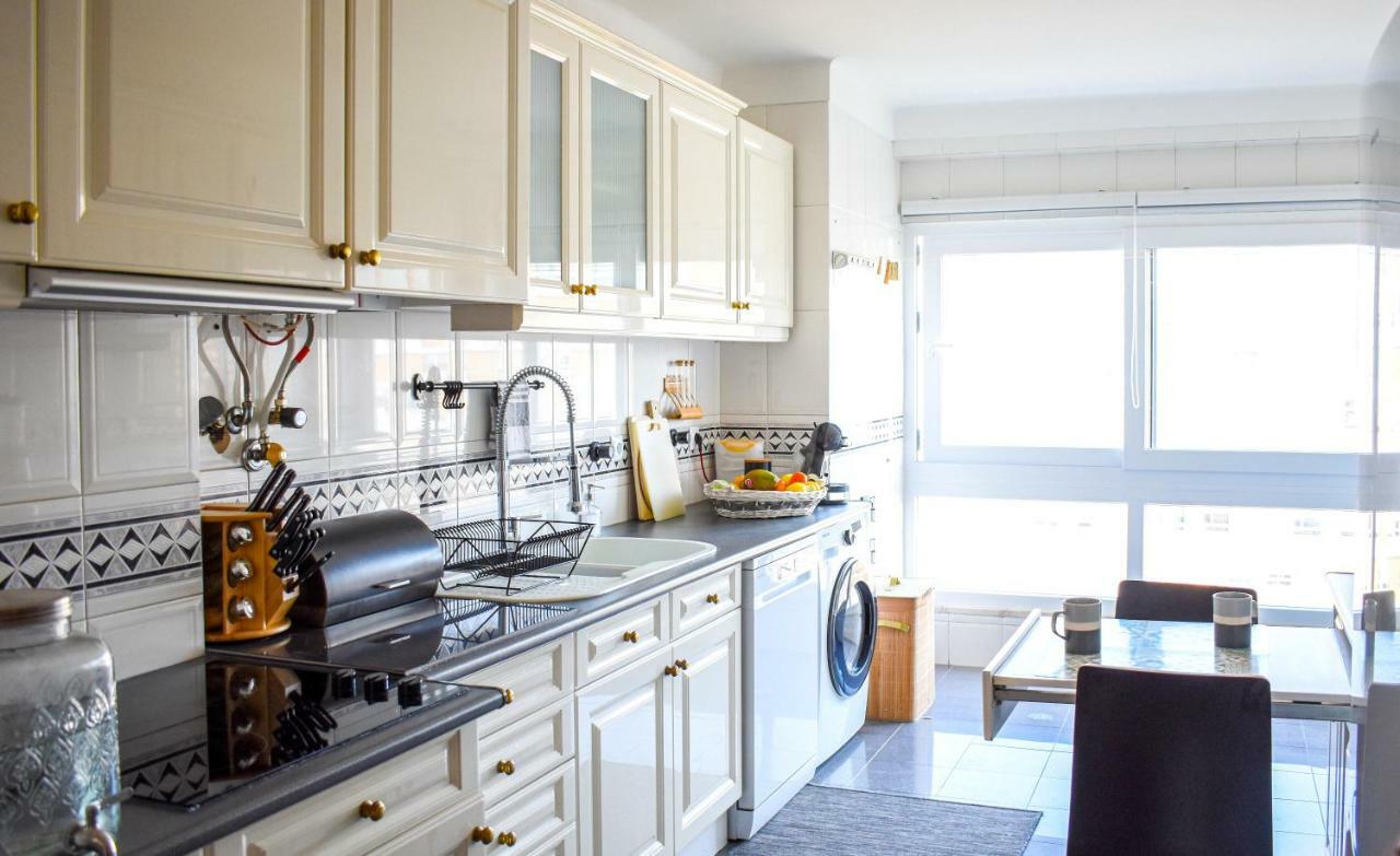 Sky View 3br + Near Airport + Free Parking Appartement *
