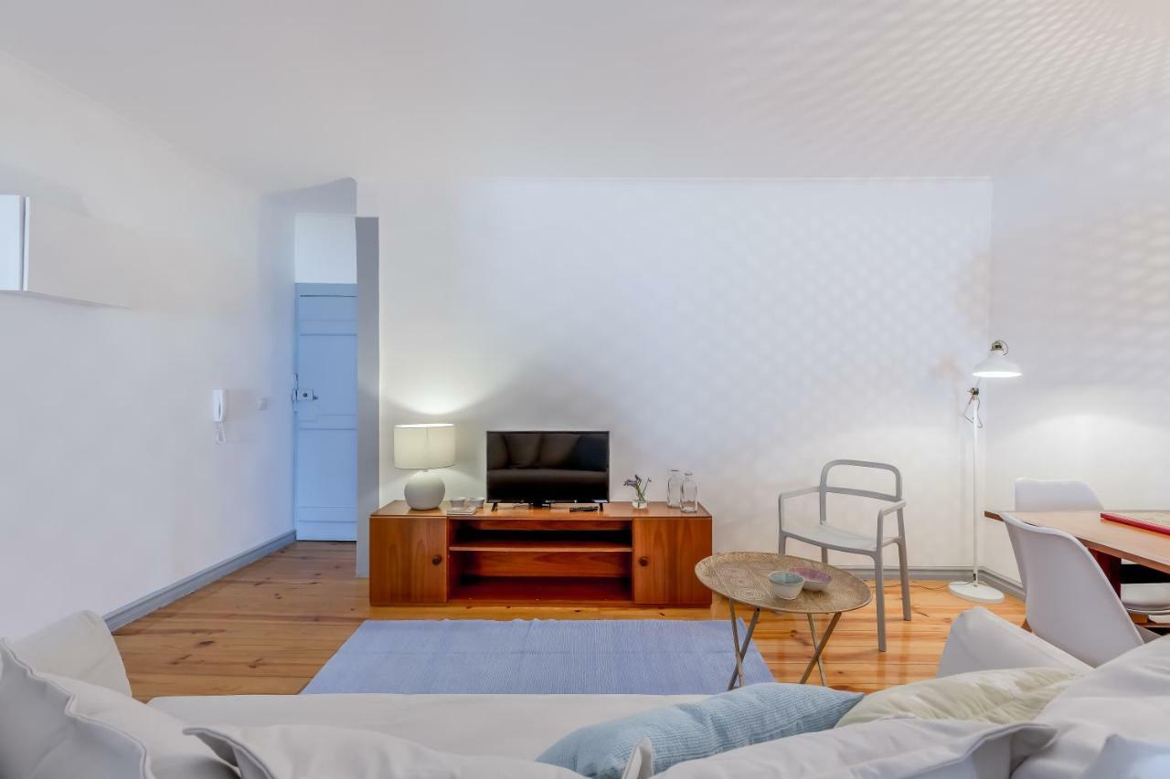 Bright & Spacious Alfama Apartment, By Timecooler Lisboa