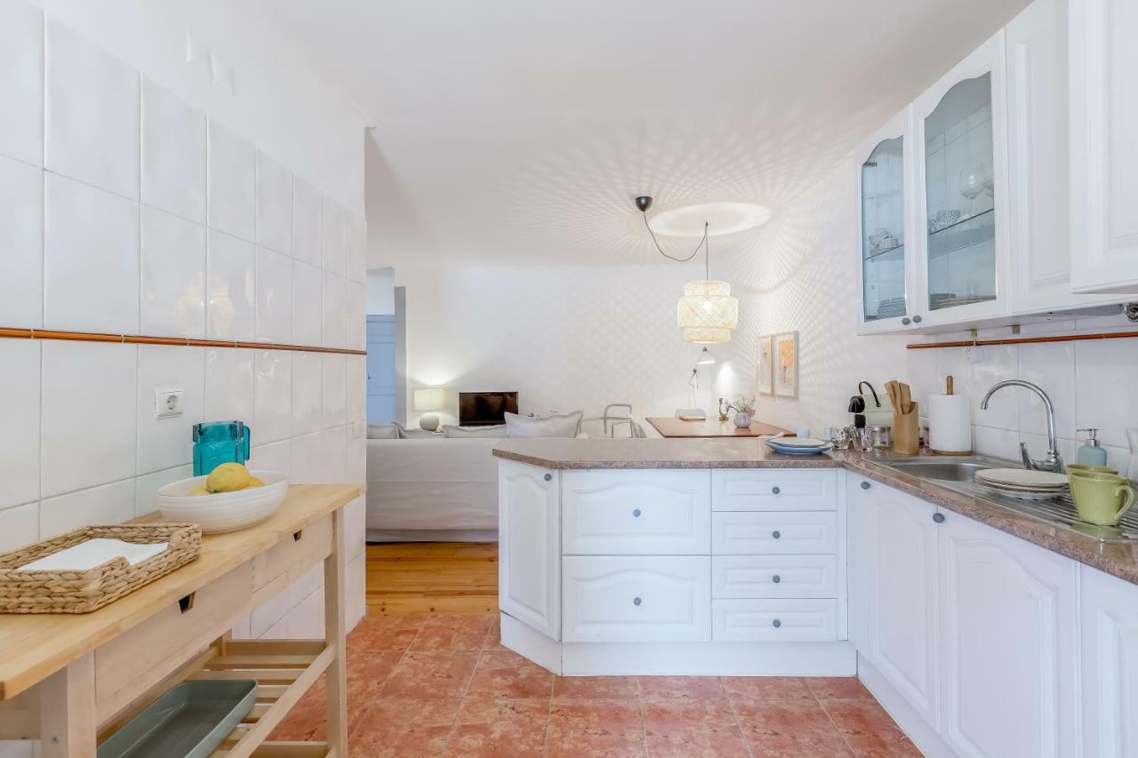 Bright & Spacious Alfama Apartment, By Timecooler Apartamento