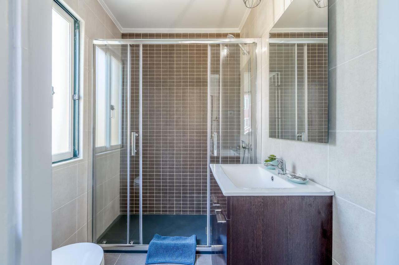 Alfama, Bright And Spacious With Private Terrace, By Timecooler Apartamento *
