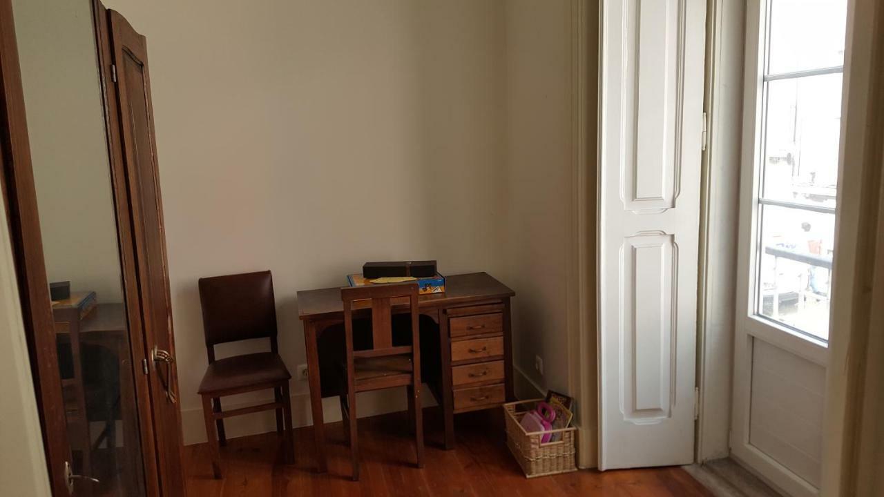 Grandmommy's House - Traditional And Comfy Lisboan Appartement