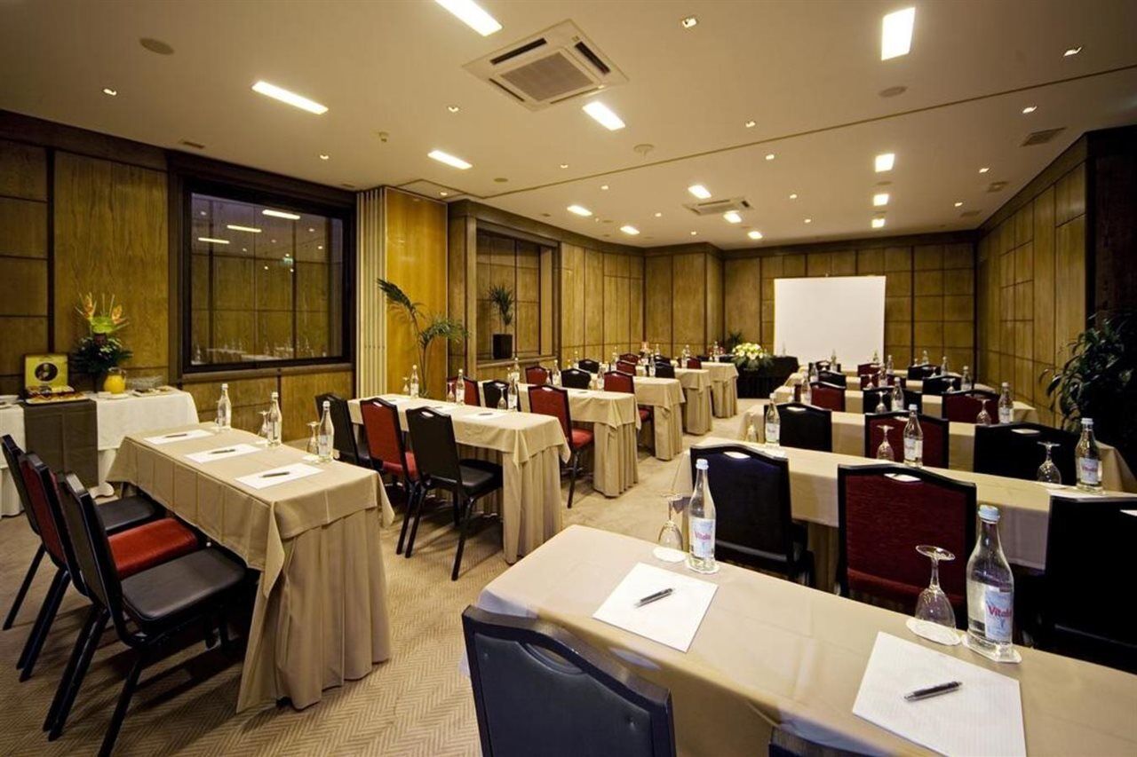 Hotel Real Parque 4*