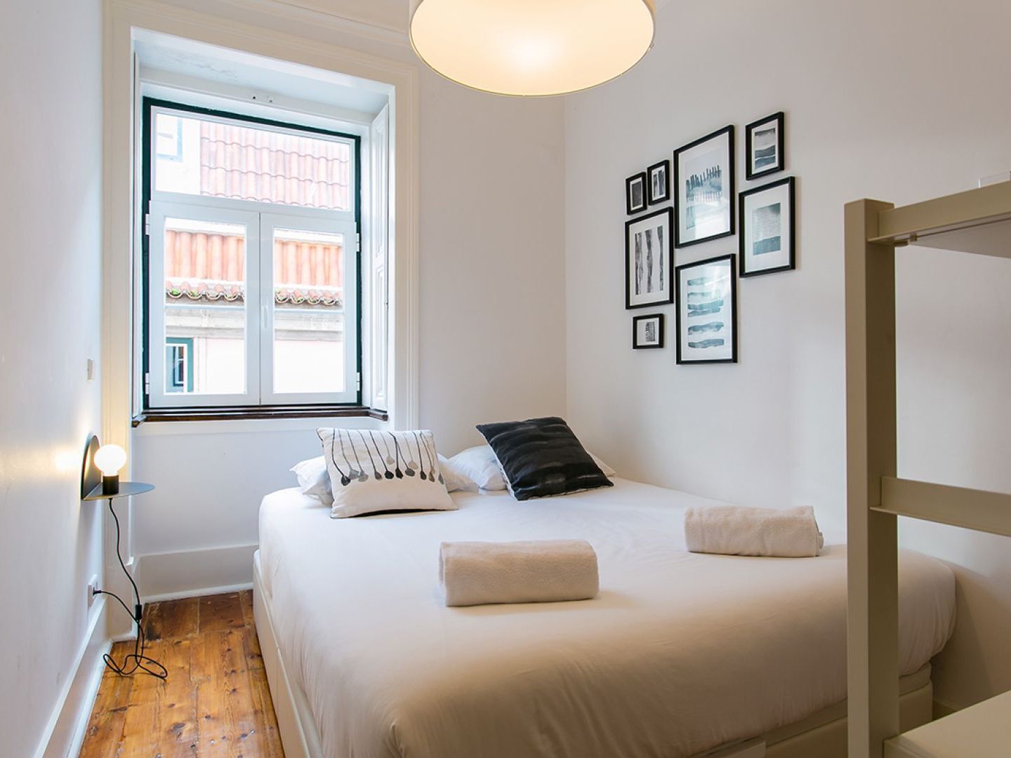 Joivy Splendid 2br Flat In Bairro Alto, Nearby Luis De Camoes Square * Lissabon