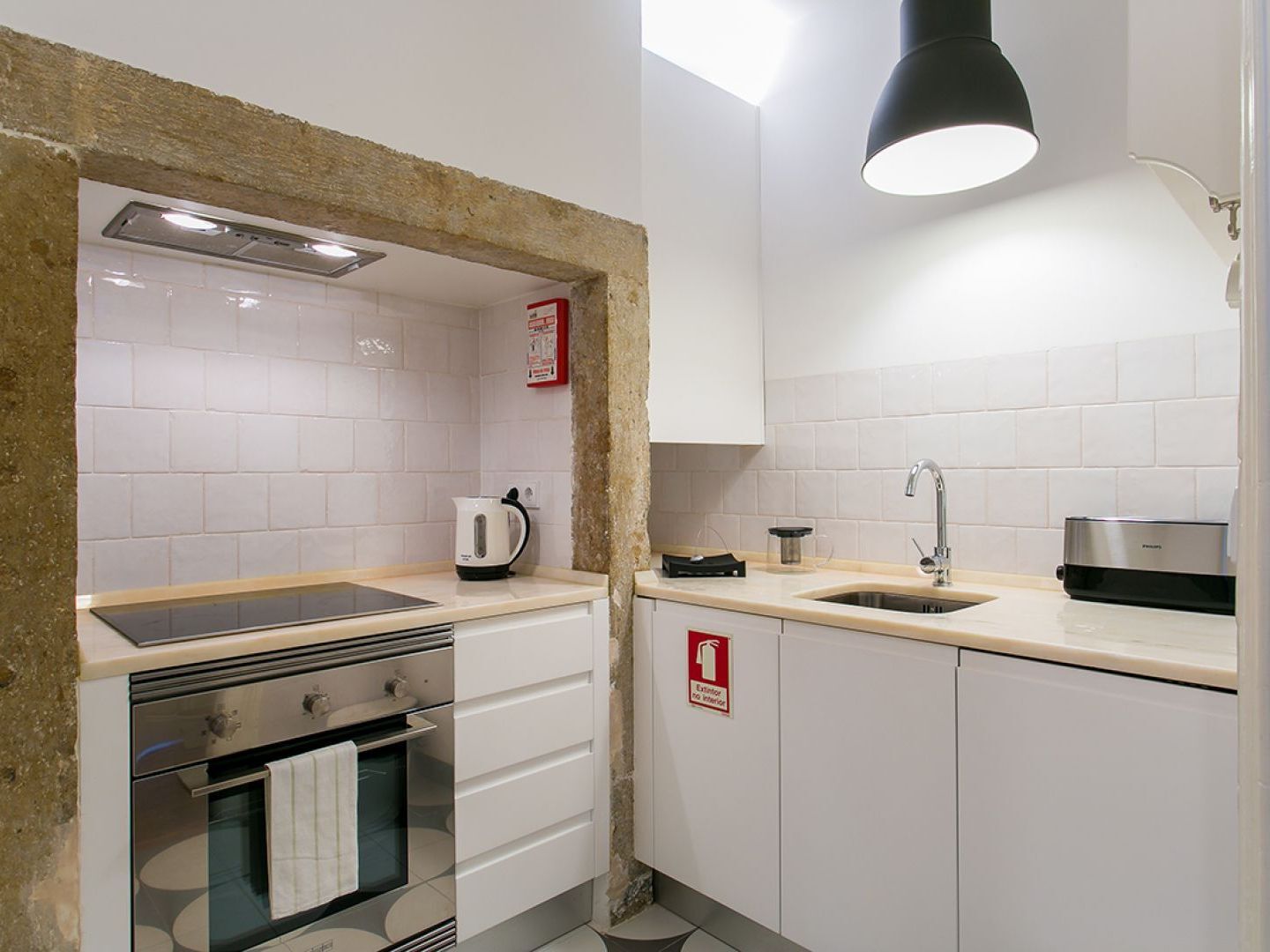 Appartement Joivy Splendid 2br Flat In Bairro Alto, Nearby Luis De Camoes Square Lissabon