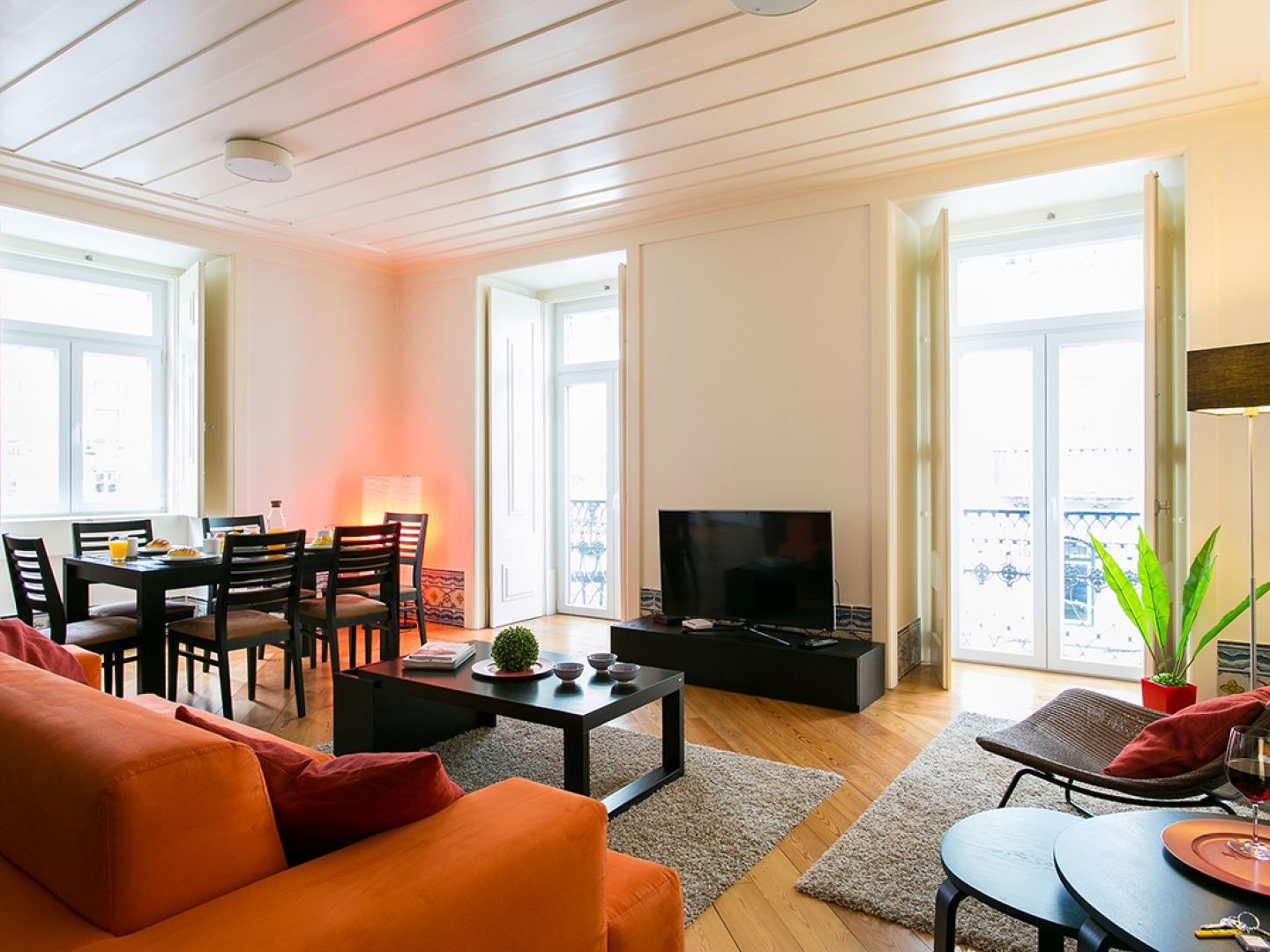 Joivy Elegant 2br With Workspace Nearby Baixa-chiado Subway Appartement Lissabon