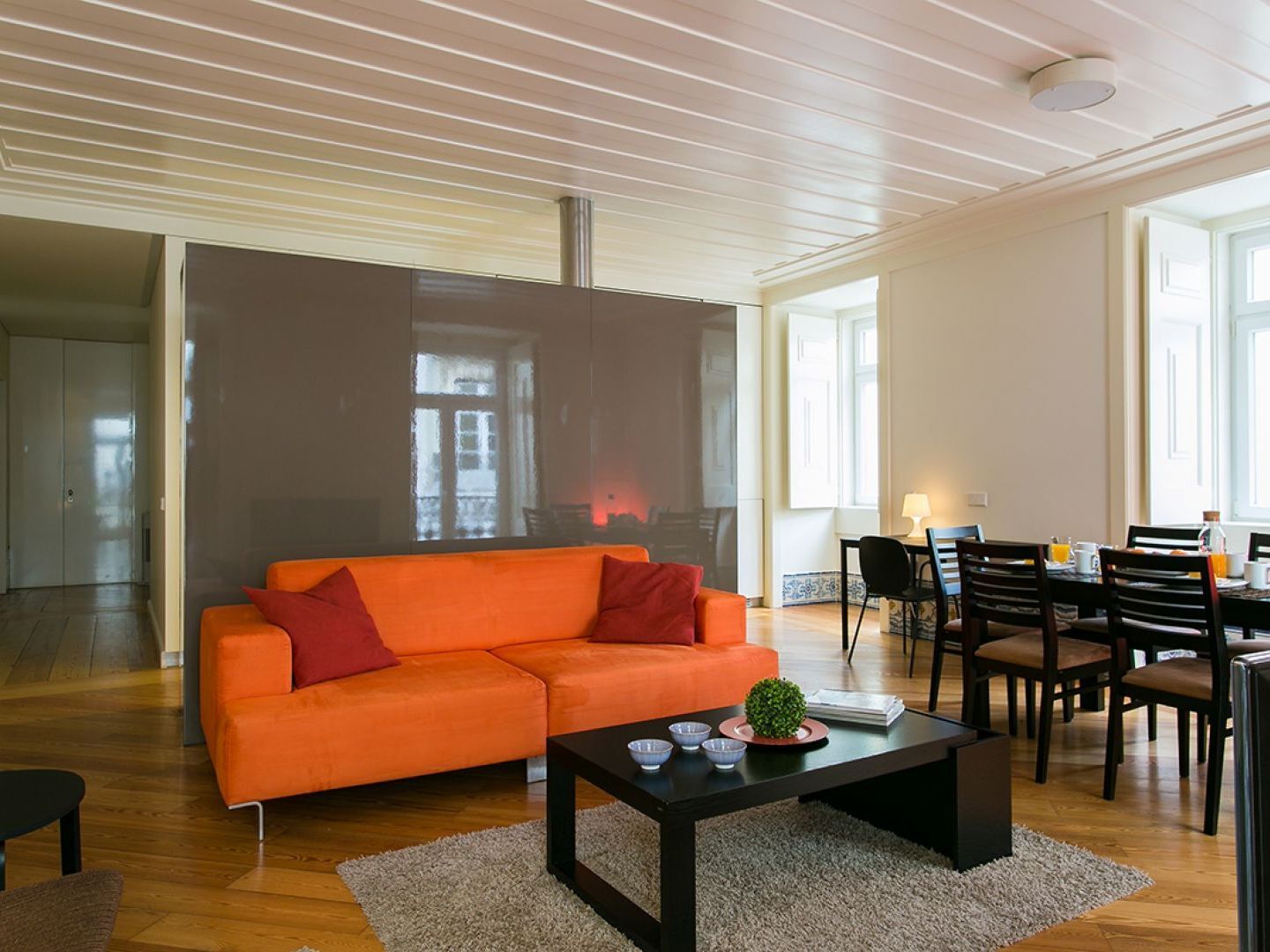 Appartement Joivy Elegant 2br With Workspace Nearby Baixa-chiado Subway Lissabon
