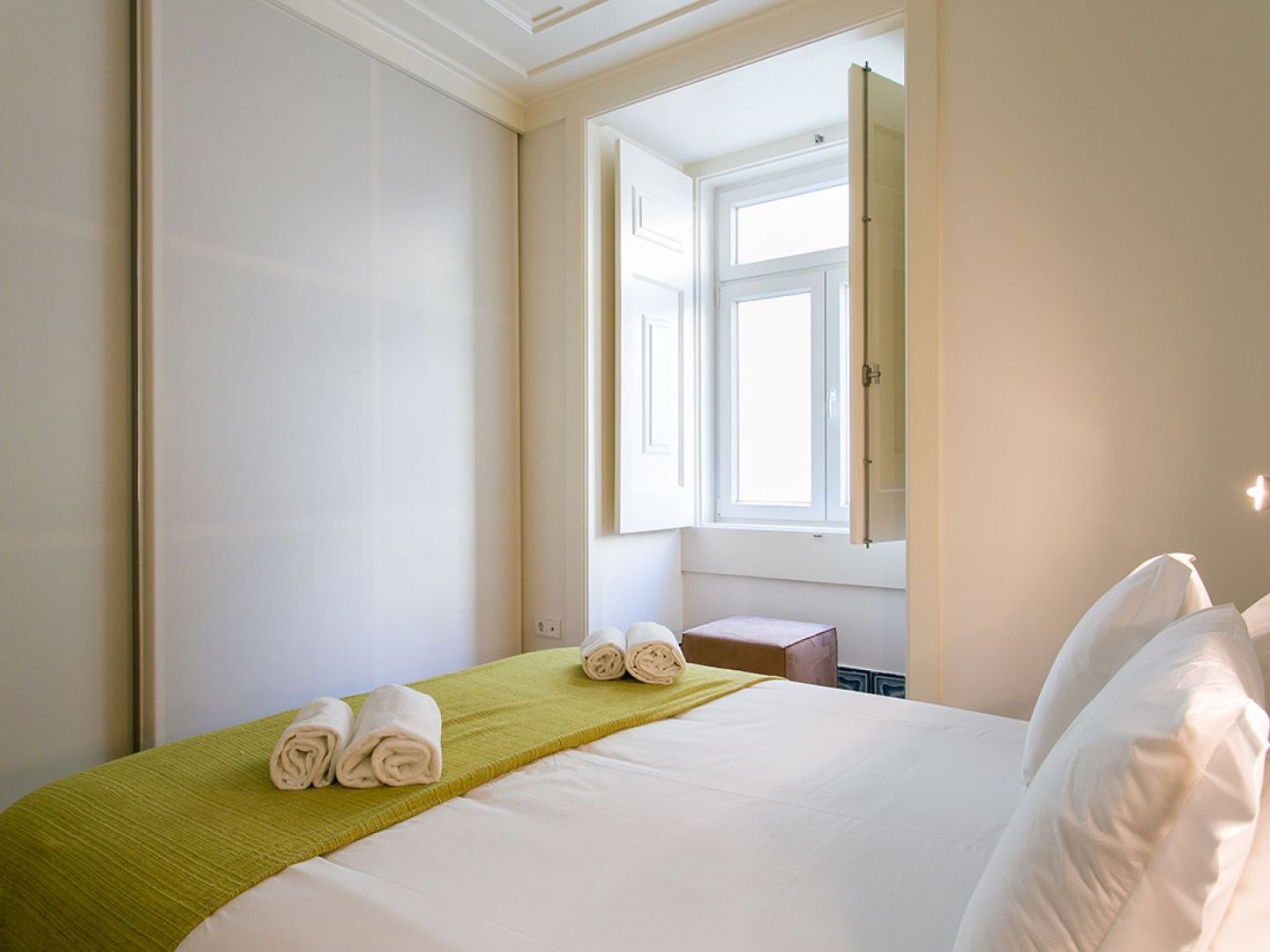 Joivy Elegant 2br With Workspace Nearby Baixa-chiado Subway Lissabon