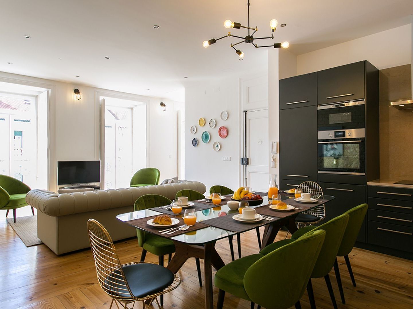 Joivy Gorgeous 3br With Balcony Nearby Time Out Market Lissabon