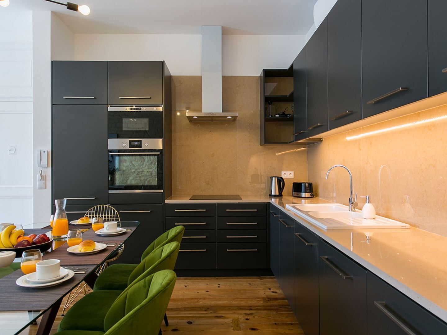 Joivy Gorgeous 3br With Balcony Nearby Time Out Market Apartment Lissabon