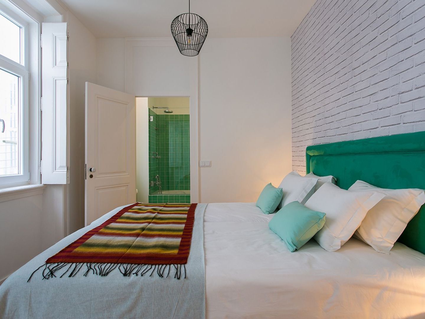 Joivy Gorgeous 3br With Balcony Nearby Time Out Market * Lissabon