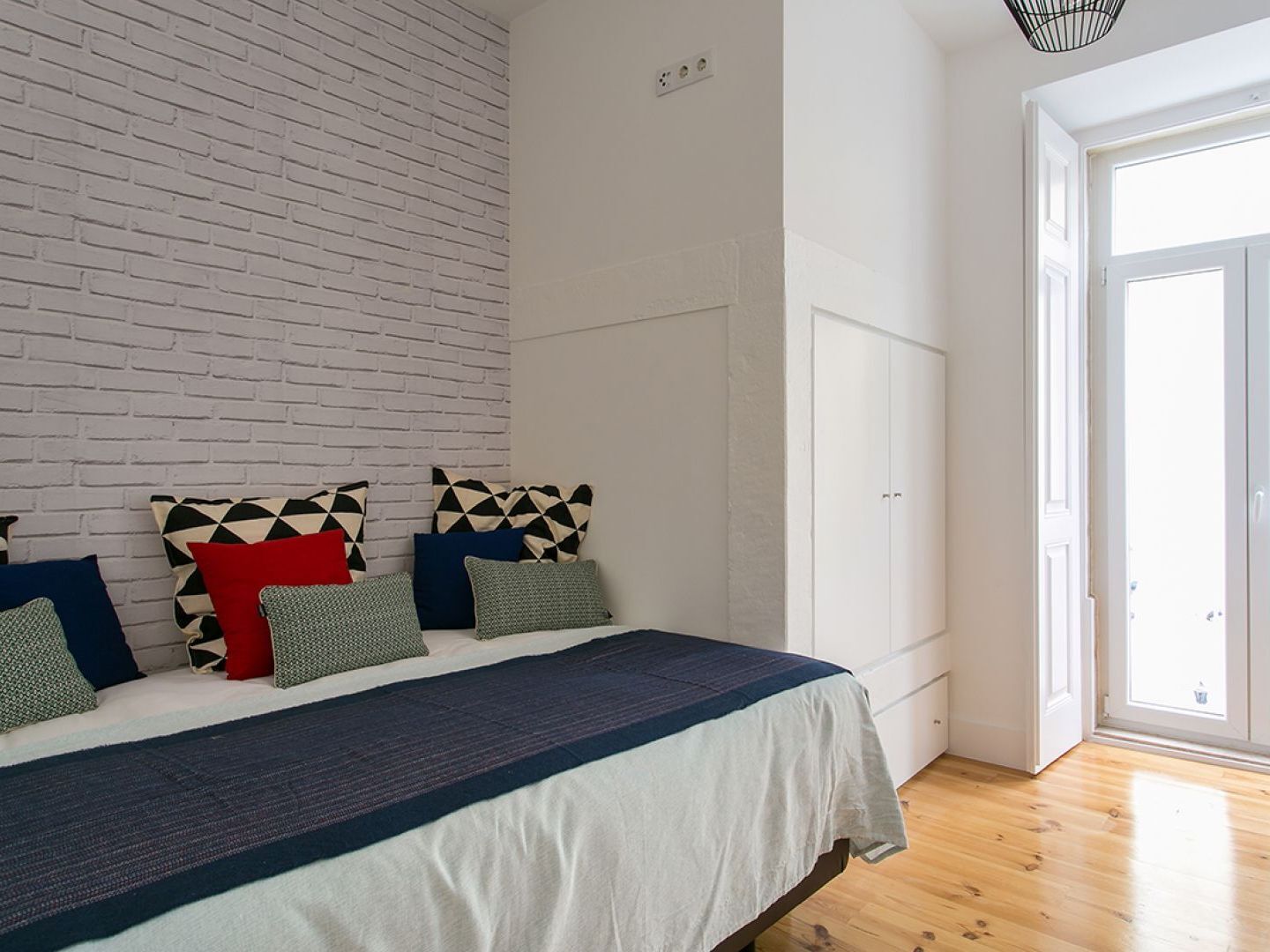 Joivy Gorgeous 3br With Balcony Nearby Time Out Market * Lissabon