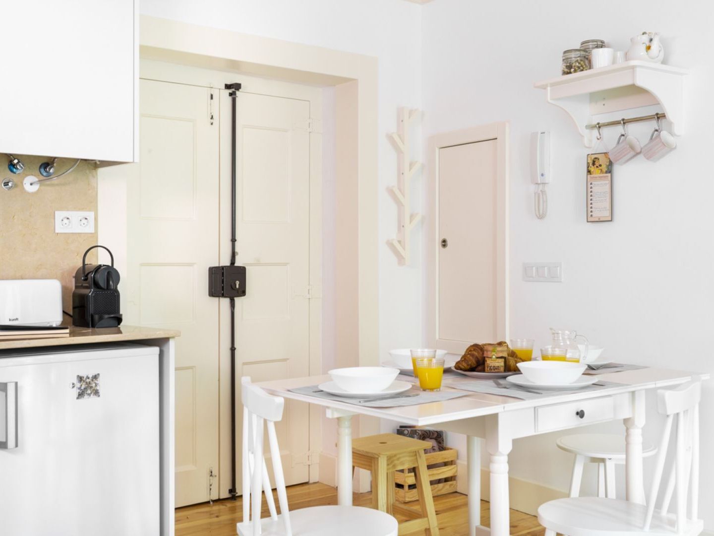 Altido Chic 1br Apt With Balcony Close By Graça Viewpoint&tram Stops